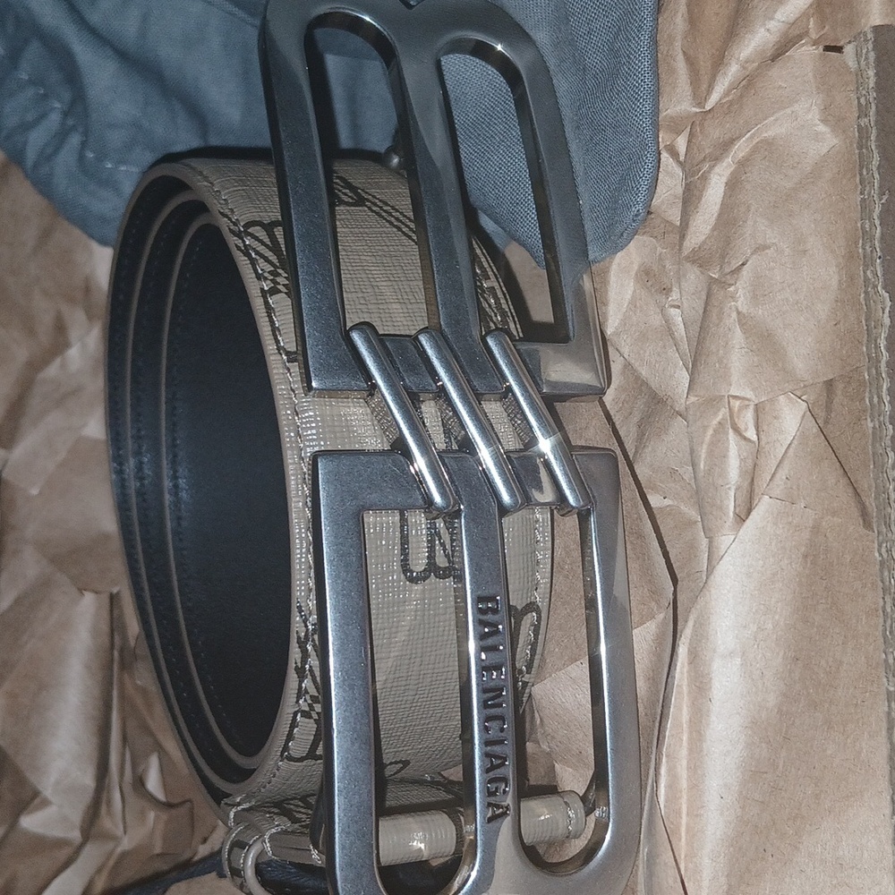 BALENCIAGA BELT size 80
